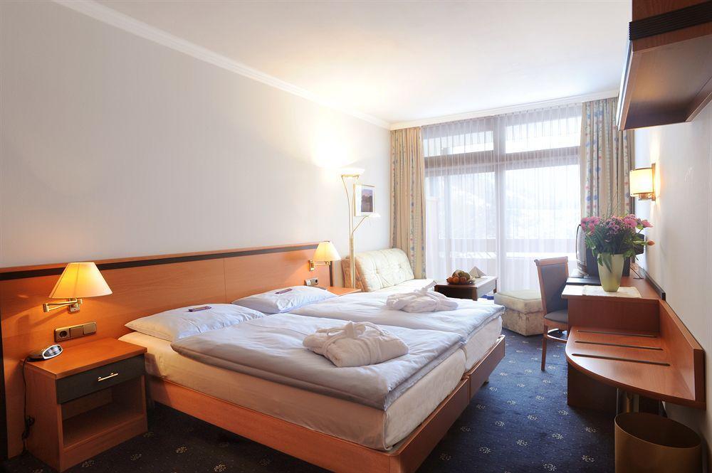 Alpin- Das Sporthotel - Ski In Ski Out Cityxpress, Summercard Included Zell am See Extérieur photo