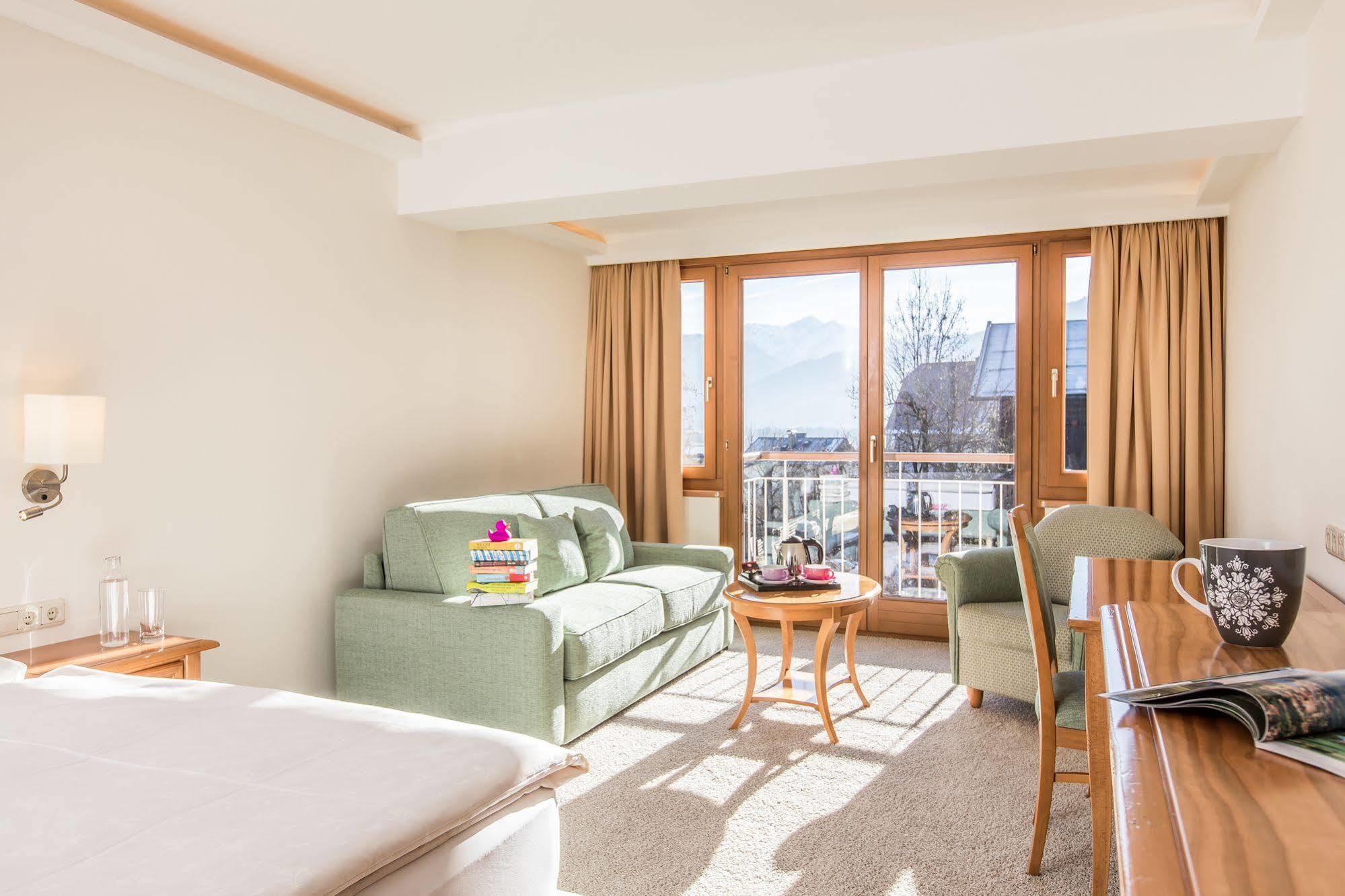 Alpin- Das Sporthotel - Ski In Ski Out Cityxpress, Summercard Included Zell am See Extérieur photo